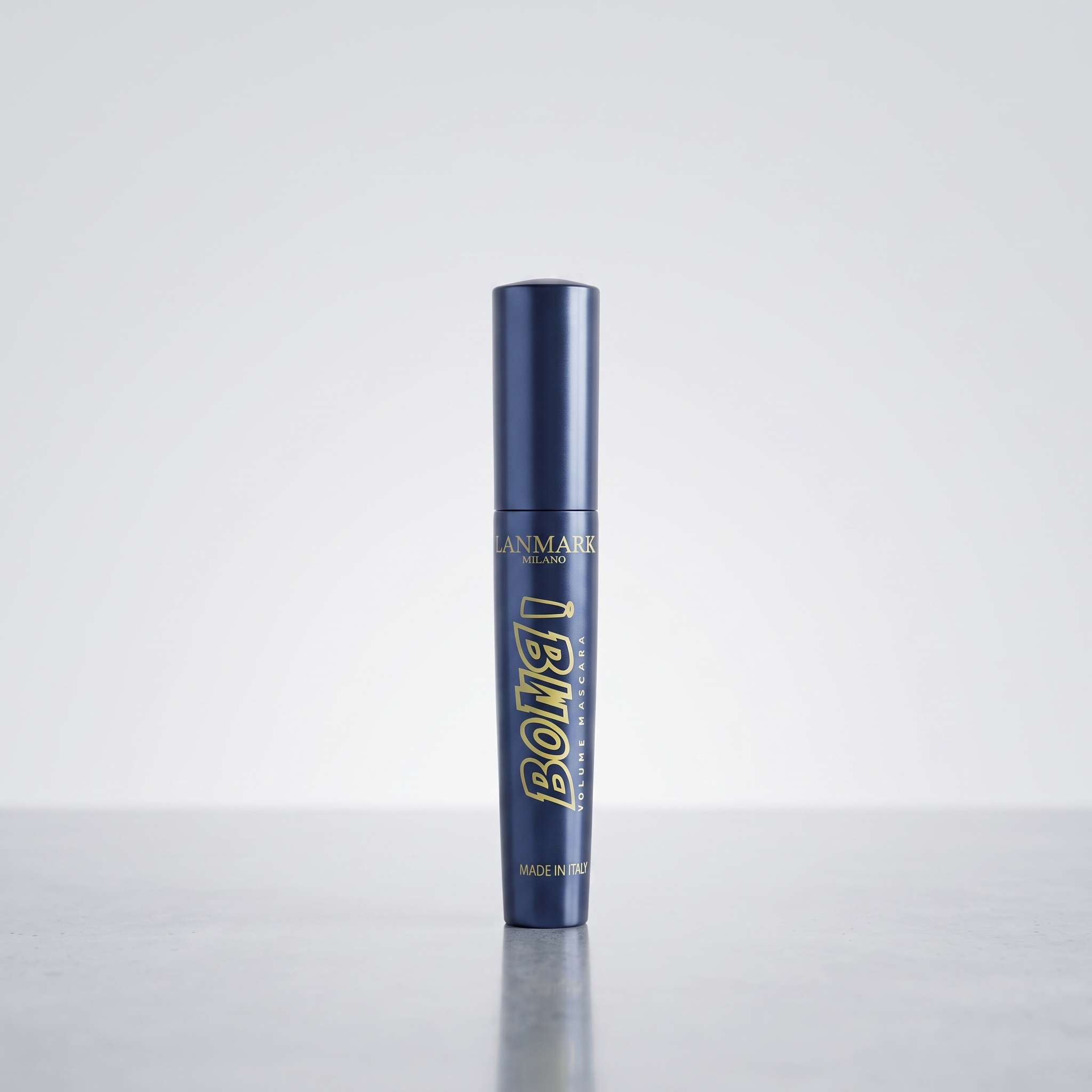 Cosmetic_product_in_studio_2K_202607020210 lanmark